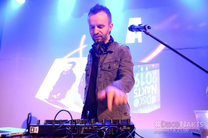 DJ Artis Dvarionas in the mix.